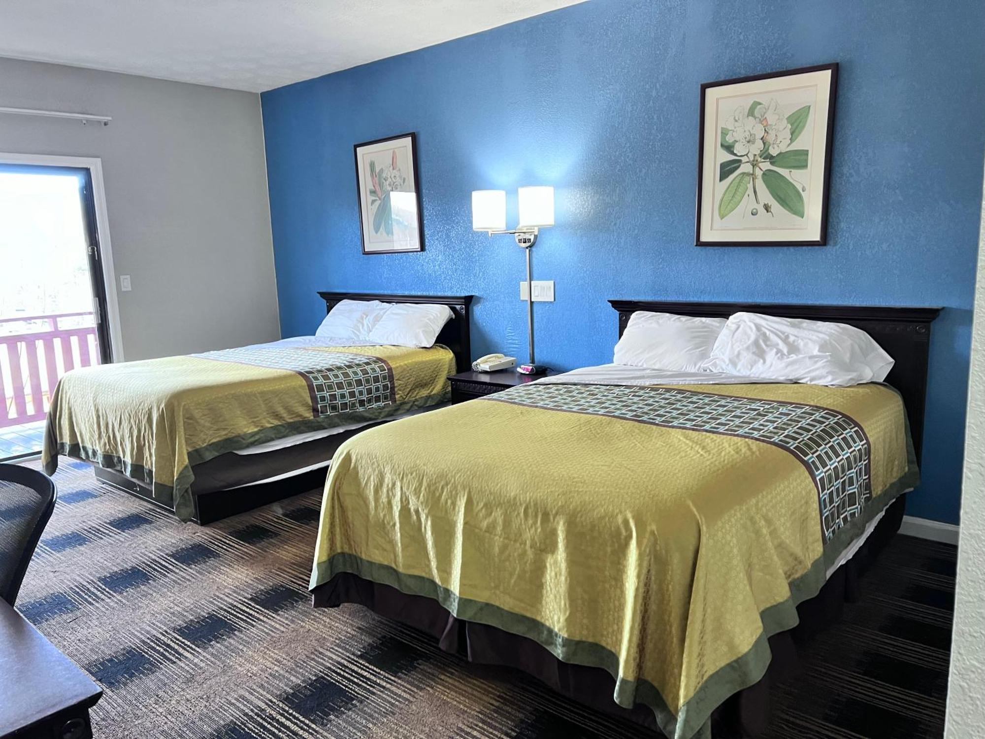Budgetel Inn & Suites 딜라드 외부 사진
