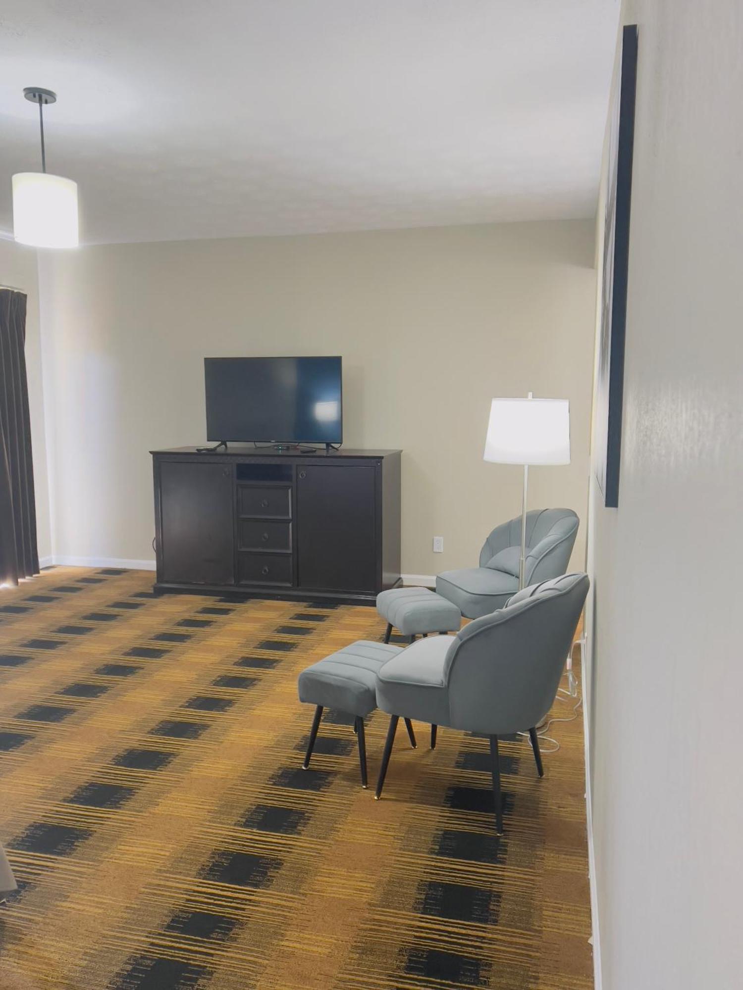 Budgetel Inn & Suites 딜라드 외부 사진