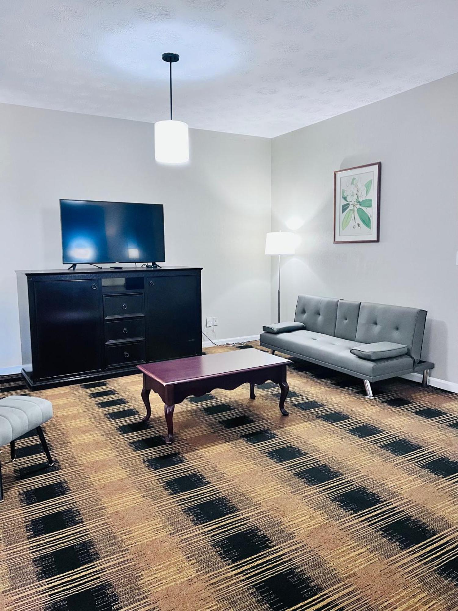 Budgetel Inn & Suites 딜라드 외부 사진